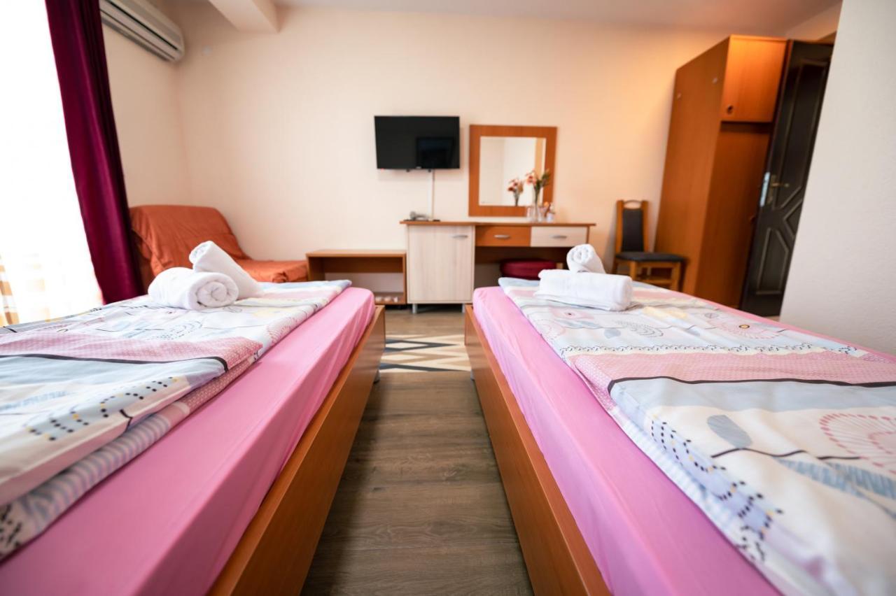 Hotel Holiday-M Ohrid Exterior photo