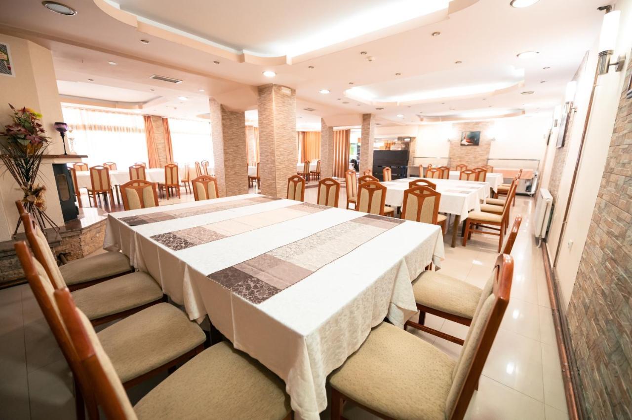 Hotel Holiday-M Ohrid Exterior photo