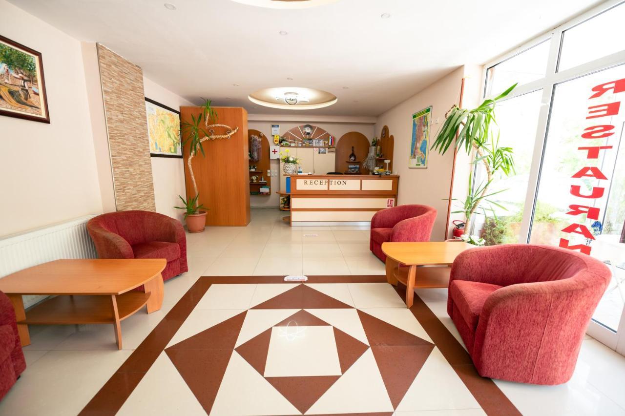 Hotel Holiday-M Ohrid Exterior photo