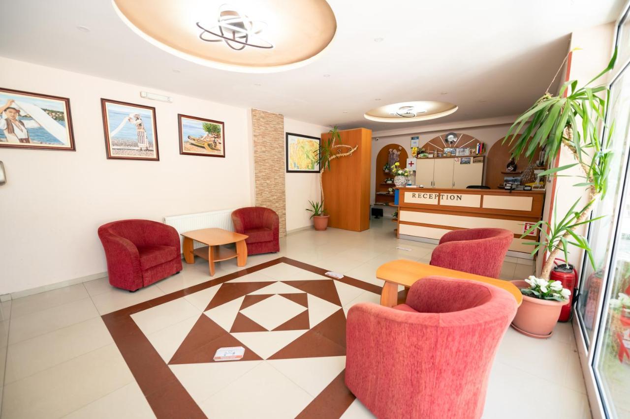 Hotel Holiday-M Ohrid Exterior photo