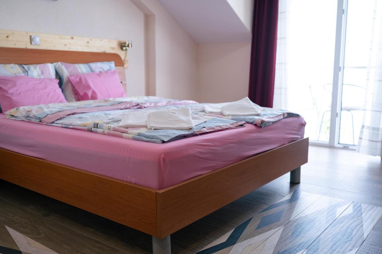 Hotel Holiday-M Ohrid Exterior photo
